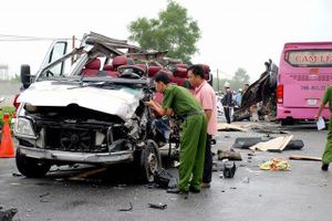 Hiện trường vụ tai nạn thảm khốc làm 6 người chết ở Tây Ninh