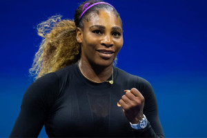 Serena Williams lần thứ 10 vào chung kết US Open