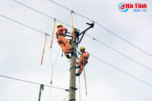 Hơn tuần sau bão, ngành điện Hà Tĩnh vẫn chưa có giờ thảnh thơi!