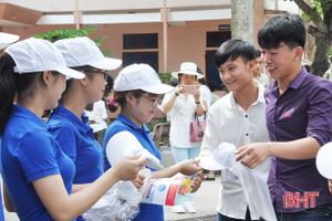 70 đội tình nguyện, phản ứng nhanh tiếp sức mùa thi THPT ở Hà Tĩnh