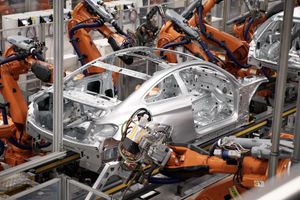 Bên trong nhà máy sản xuất 1.000 ôtô mỗi ngày của BMW ở Munich