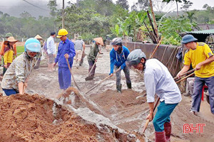 Vũ Quang đồng loạt mở rộng nền đường giao thông nông thôn