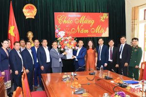 Tiếp tục vun đắp tình đoàn kết giữa các huyện Khăm Cợt, Xay Cham Pon và Hương Sơn