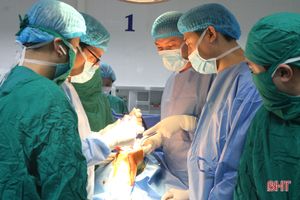 “Cầm tay chỉ việc” để nâng cao năng lực cho các cơ sở y tế Hà Tĩnh
