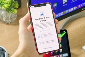 iOS 15.4 cho phép người dùng mở Face ID khi đeo khẩu trang