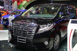 Toyota Alphard - xe đa dụng giá 3,5 tỷ tại Việt Nam