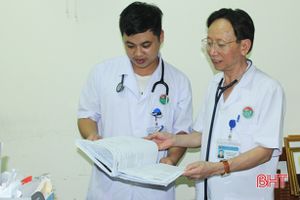 Niềm say nghề của bác sỹ Hà Tĩnh nhận Bằng Lao động sáng tạo của Tổng LĐLĐ Việt Nam