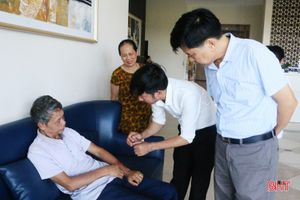 Bác sỹ Hà Tĩnh khuyến cáo người dân không tự điều trị khi bị kiến ba khoang đốt