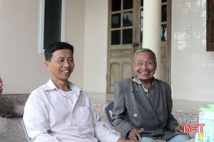 Gia đình nông dân Hà Tĩnh 3 đời làm nghề chữa rắn độc cắn cứu người
