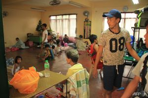 70.000 người dân Philippines đi sơ tán tránh bão, nhiều môn thi đấu SEA Games bị ảnh hưởng