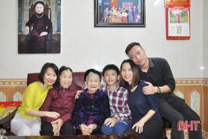 Cụ bà 106 tuổi ở Hà Tĩnh chia sẻ bí quyết sống khỏe