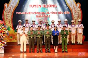 Tuyên dương 18 thanh niên, phụ nữ Công an Hà Tĩnh tiêu biểu