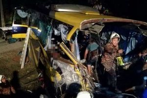 Xe bus lao xuống vách núi, 14 người chết thảm tại Malaysia