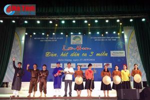 Hà Tĩnh giành 3 huy chương tại Liên hoan đàn, hát dân ca 3 miền
