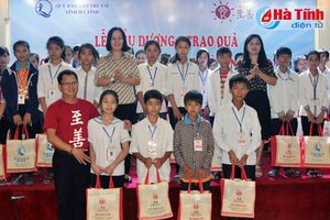 Biểu dương 586 trẻ em vượt khó học giỏi tỉnh Hà Tĩnh