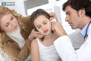 Cảnh báo: Xịt mũi có thể là nguyên nhân khiến trẻ viêm tai, điếc