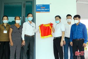 Sacombank bàn giao 6 nhà nhân ái cho người nghèo Hà Tĩnh