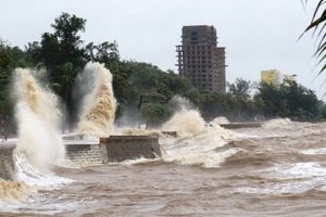 Tin mới nhất về bão Megi: Biển Đông gió giật cấp 14