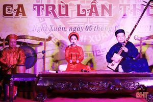Ca nương Nguyễn Thị Thu Hà hát mưỡu nói “Chí nam nhi”