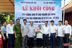 Công an Hà Tĩnh hỗ trợ 100 triệu đồng xây nhà ở cho người có công