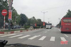 Đi ngược chiều trên quốc lộ ở Hồng Lĩnh, 1 tài xế bị tước GPLX 3 tháng