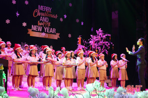 “Merry Christmas and Happy new year 2019” của học sinh iSchool Hà Tĩnh