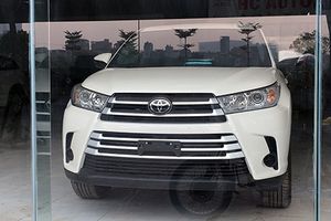 Toyota Highlander 2017 đầu tiên về Việt Nam dịp trước Tết