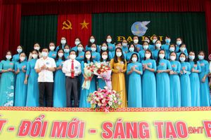 Bà Võ Thị Hương tái cử chức Chủ tịch Hội LHPN huyện Hương Sơn