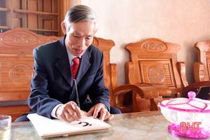 Khai bút đầu năm - nét đẹp truyền thống được người dân Hà Tĩnh phát huy