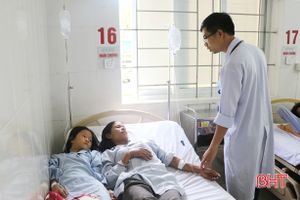 4 người trong một gia đình ở Cẩm Xuyên nhập viện vì ngộ độc nấm