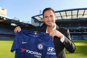 Chelsea chính thức ký hợp đồng 3 năm với HLV Lampard