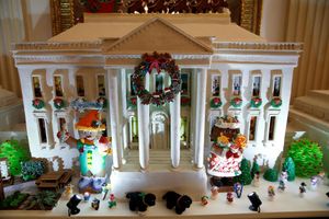 Nhà Trắng trang hoàng đón Giáng sinh cuối cùng dưới thời ông Obama