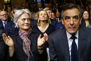 Pháp: Cảnh sát đột kích nhà riêng của ứng cử viên Fillon