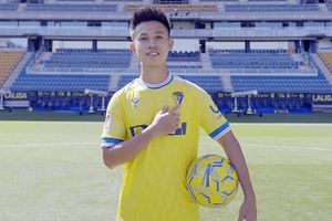 Cầu thủ quê Hà Tĩnh ghi 4 bàn trong buổi đầu ở đội trẻ Cadiz