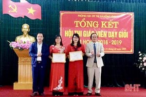 Thị xã Hồng Lĩnh công nhận 96 giáo viên dạy giỏi