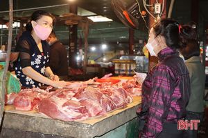 Giá lợn thịt ở Hà Tĩnh đã giảm, nhưng chưa tương xứng với đà giảm giá lợn hơi