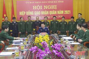 Các đơn vị ở Hà Tĩnh ký hiệp đồng giao, nhận quân năm 2021