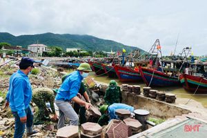 Khẩn trương kêu gọi tàu thuyền vào nơi tránh trú bão CONSON ở Hà Tĩnh