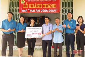 Hỗ trợ mái ấm công đoàn cho đoàn viên khó khăn ở Kỳ Anh