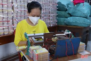 Huy động gần 4,7 tỷ đồng hỗ trợ người mù ở Hà Tĩnh