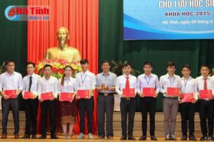 ĐH Hà Tĩnh trao chứng chỉ tiếng Việt cho 540 lưu học sinh Lào