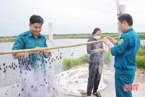 Cán bộ bán chuyên trách quân sự xã hăng say chuyên môn, giỏi làm kinh tế