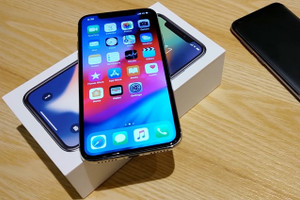 iPhone X "dựng" giá hơn 10 triệu đã được tạo ra như thế này