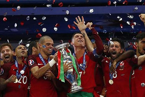 Eder lập công, Bồ Đào Nha vô địch EURO 2016