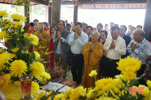 Thành kính lễ dâng hương, tri ân Đại Danh y Lê Hữu Trác