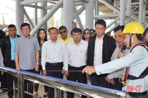 Đoàn công tác tỉnh Nakhonphanom (Thái Lan) tham quan Khu Kinh tế Vũng Áng