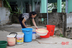 Nhà máy nước hơn 6 tỷ bỏ hoang, người dân khốn khổ khi "lỡ" lấp giếng!