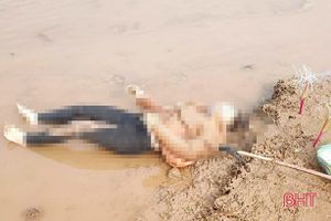 Trong lúc đánh cá, tá hỏa phát hiện thi thể nữ giới trên sông Lam