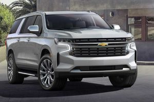 “Khủng long” Chevrolet Suburban 2021 nâng cấp toàn diện, giá không đổi