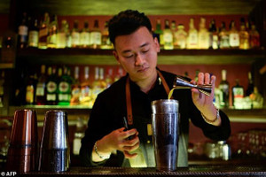 Báo Pháp viết về chàng bartender người Việt và món cocktail mang hương vị phở